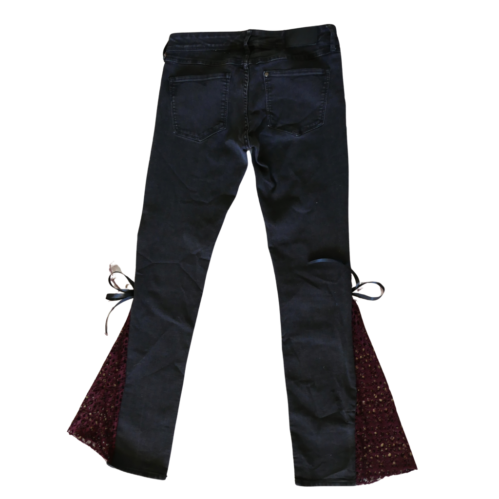 Jeans with lace